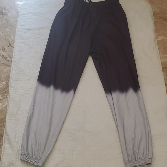 Shein Sweat Pants - Picture 4 of 5